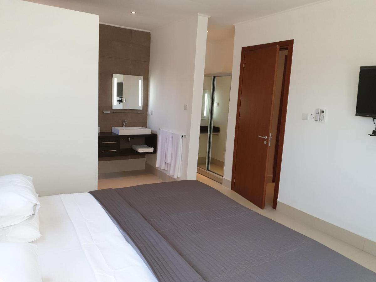 Relax Waterfront Serviced Apartment Bijilo ภายนอก รูปภาพ